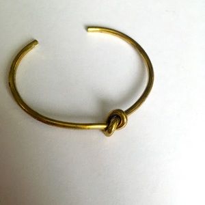 NWOT Simple metal knot bangle